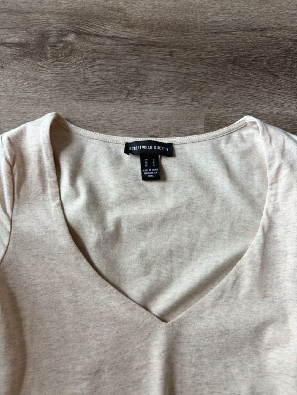 V neck long sleeve - Picture 2 of 2